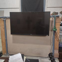 30" Vizio Smart TV With Wall Bracket