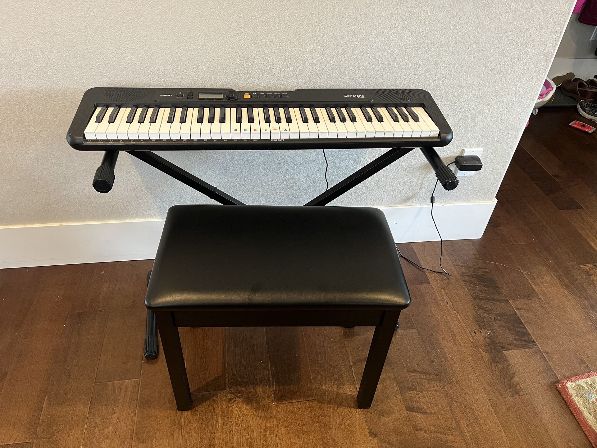 Casiotone CT-S200, Amazon Basics Stand, Yamaha Bench
