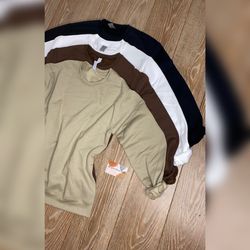 Snug basic Crewnecks