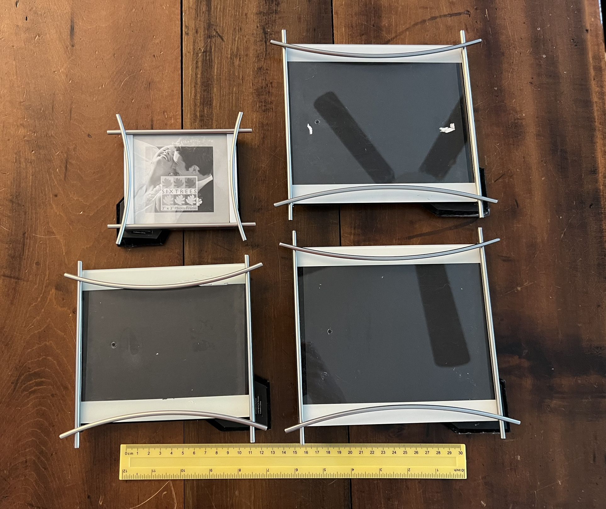 Set of 4 metal picture frames