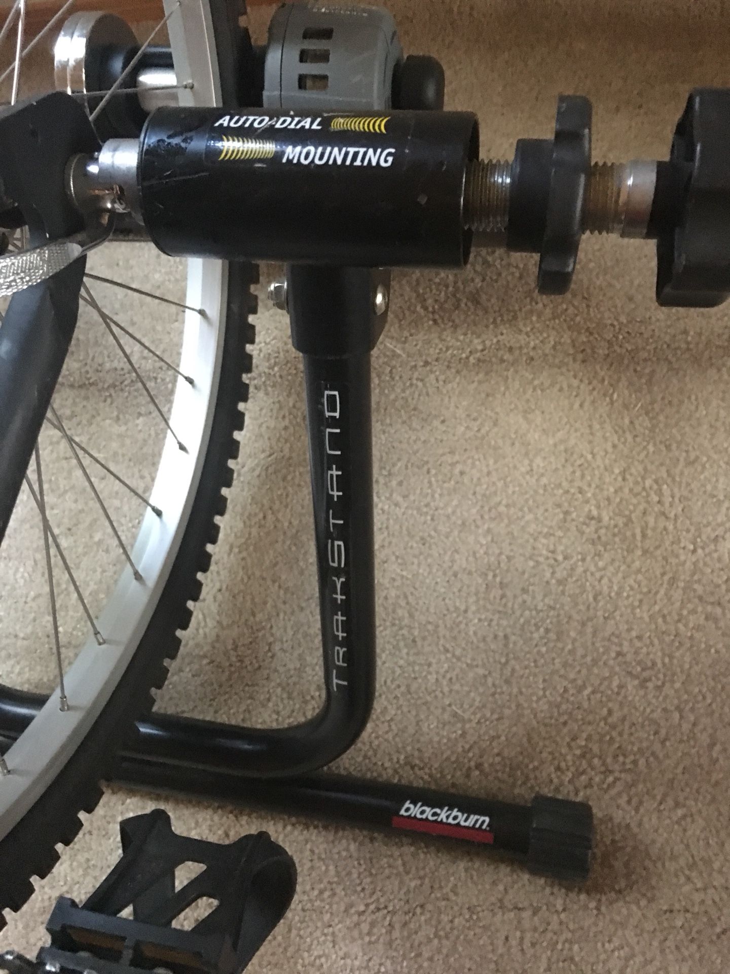 blackburn trakstand 3 level magnetic resistance