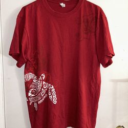 Tribal Turtle Hawaii T-Shirt Woman Red Side Graphic Anvil Tee Y2K Sea life Sz L