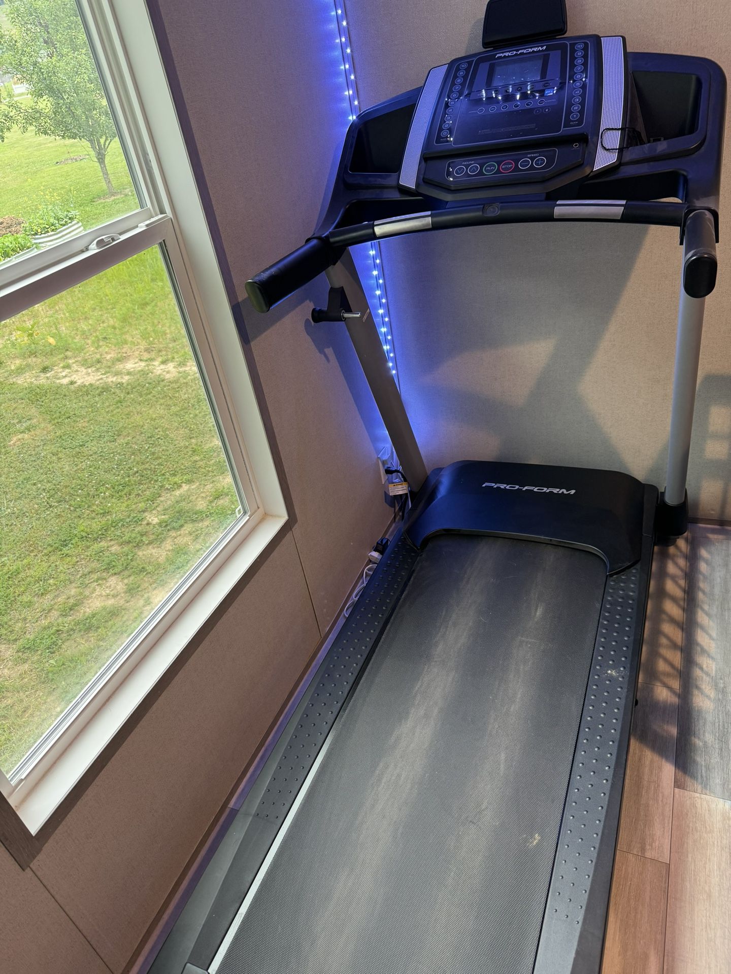 Pro-Form Treadmill 525 CT