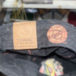 Blackhawks Hat Fitted XL