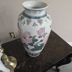 VINTAGE CHINESE VASE CHINOISERIE DECOR FLORAL VASE - LOTUS PINK GREEN BLUE