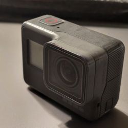 GoPro Hero 5 With Accessories