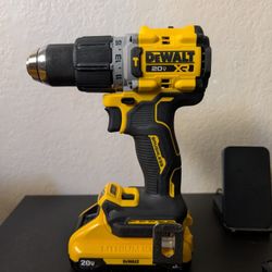 Dewalt 20V XR Brushless Hammer Drill with Battery 