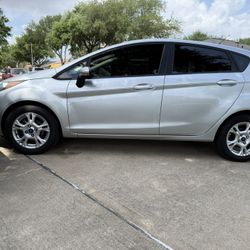 Ford fiesta 2015 Hatchback SE