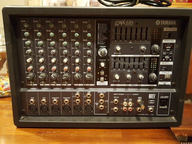 YAMAHA EMX 68s POWERED MIXER