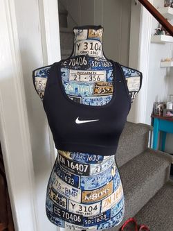 NIKE BLACK & WHITE SPORTS BRA 