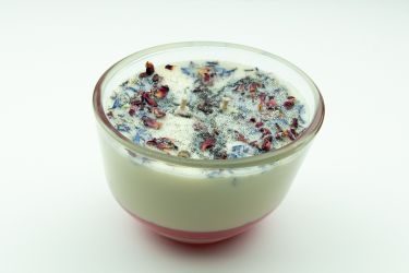 The oval 16oz candle