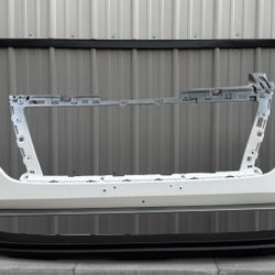 HYUNDAI TUCSON 2022 2023 2024 WHITE FRONT BUMPER ORIGINAL