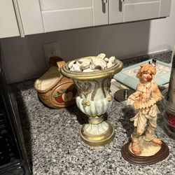 Vase With Shells