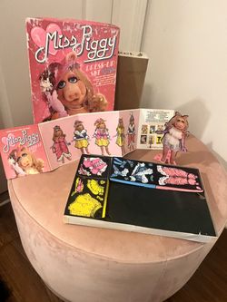 Miss Piggy Dress-Up Set Vintage Toy