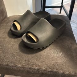 Official Yeezy Slides Size 5 Black