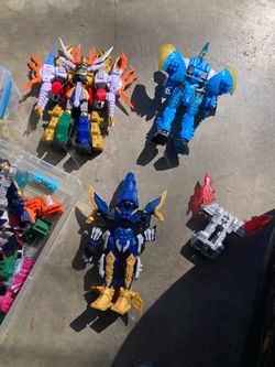 Vintage power rangers and voltron figures/ parts