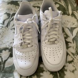 Nike Tennis Shoes Size 12