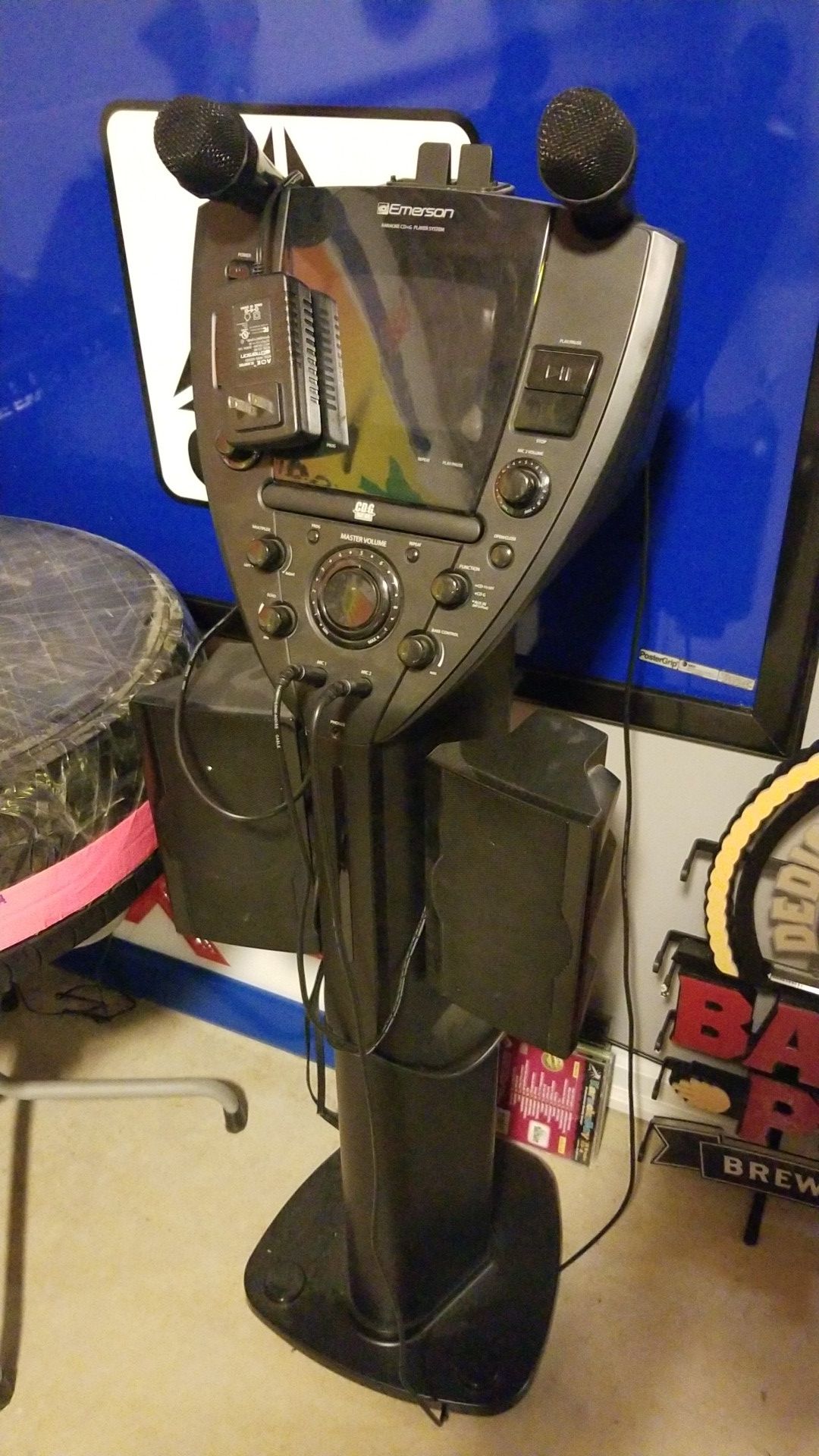 Emerson karaoke CD player system
