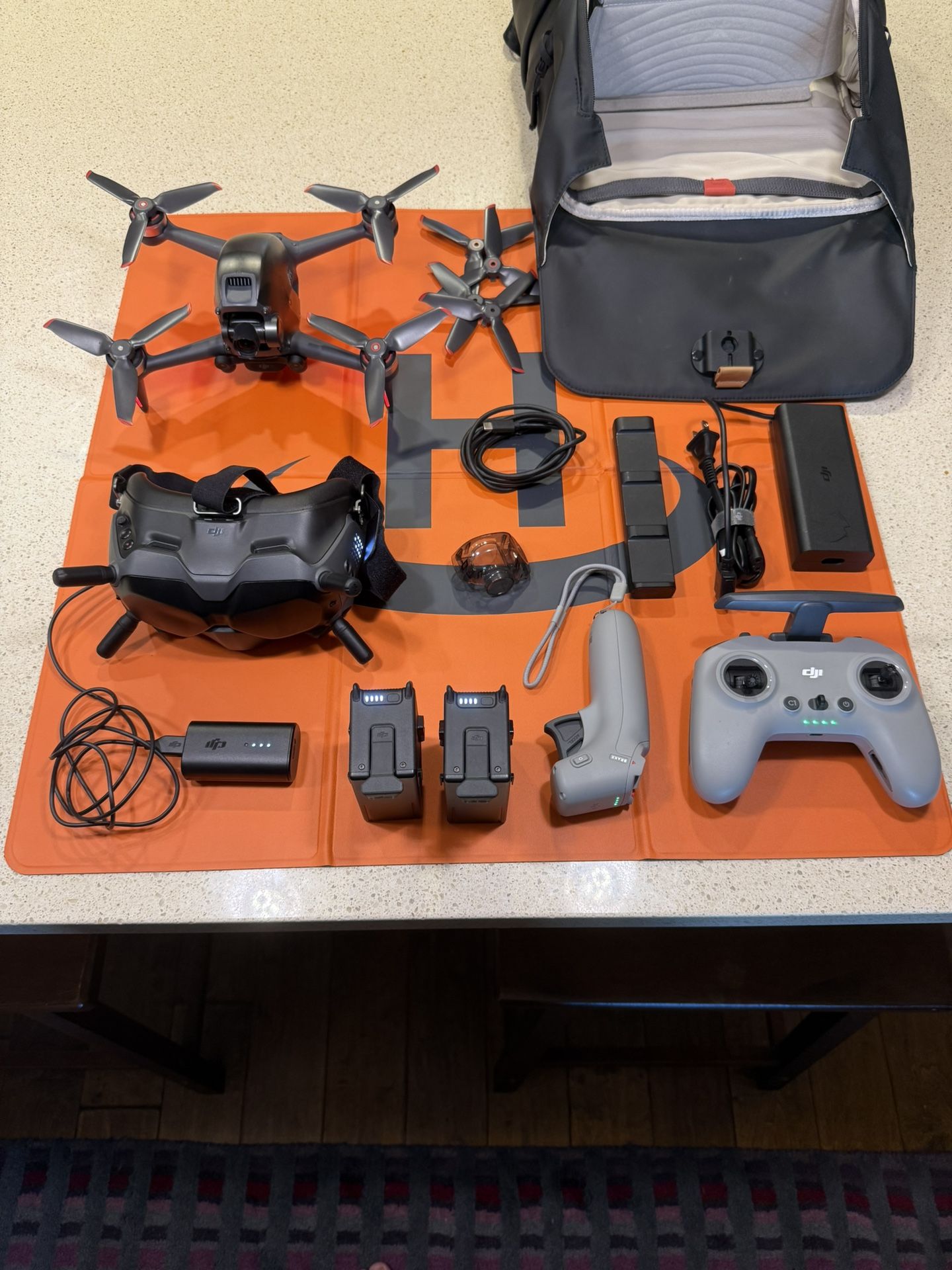 DJI FPV Drone Combo