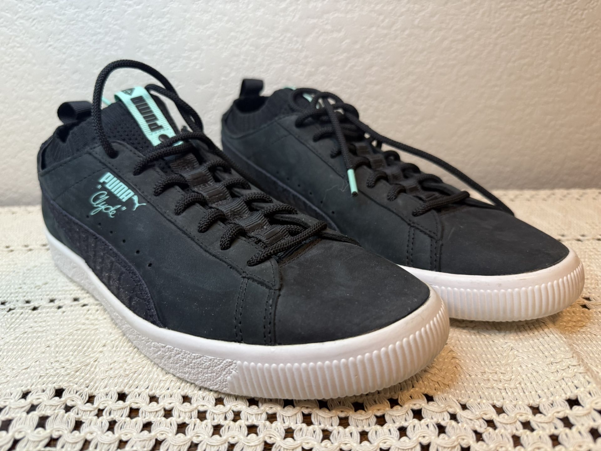 Women’s Puma Shoes Size 9