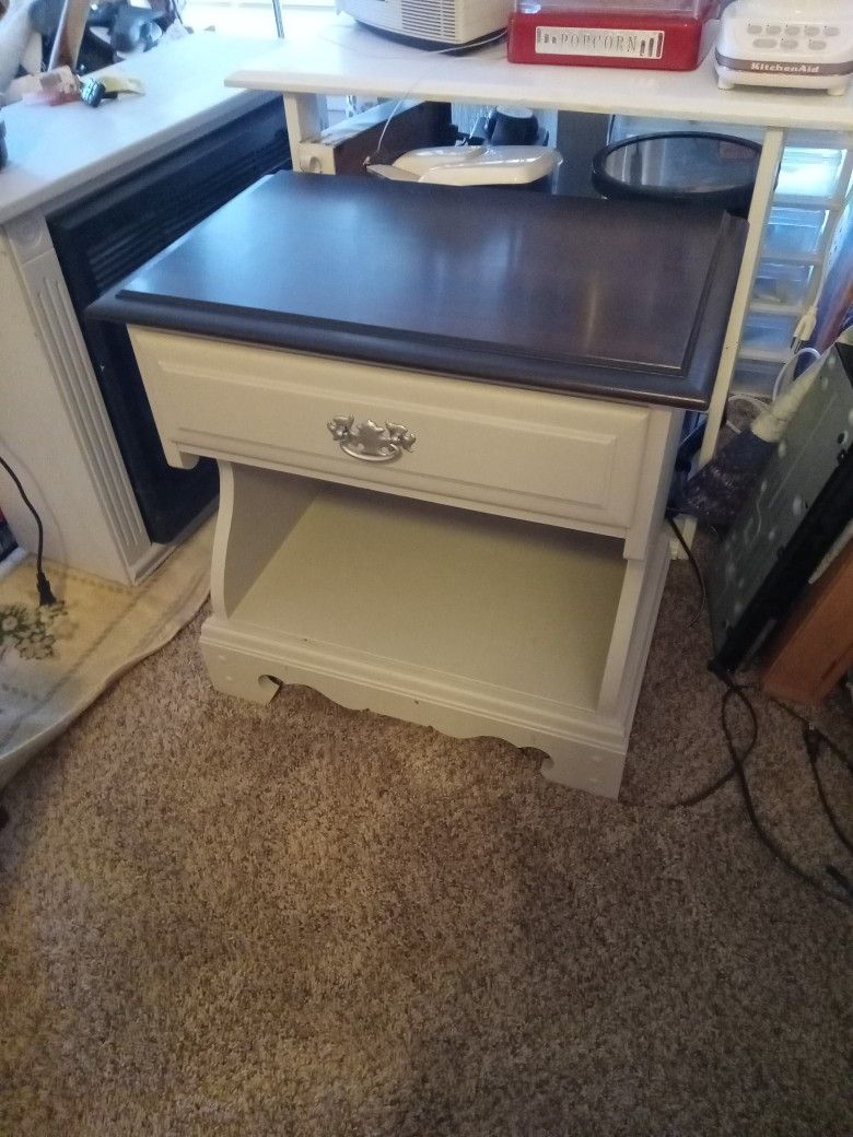Bedstand New Paint Job