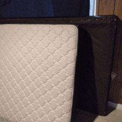 Full size mattress and box
