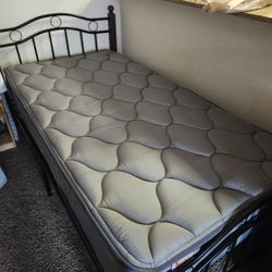 Cama Indiviso Con Colchón En Salinas