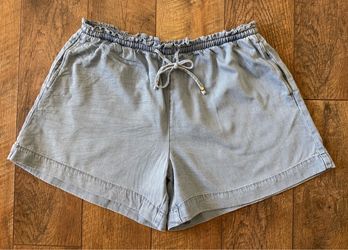 Women’s denim shorts