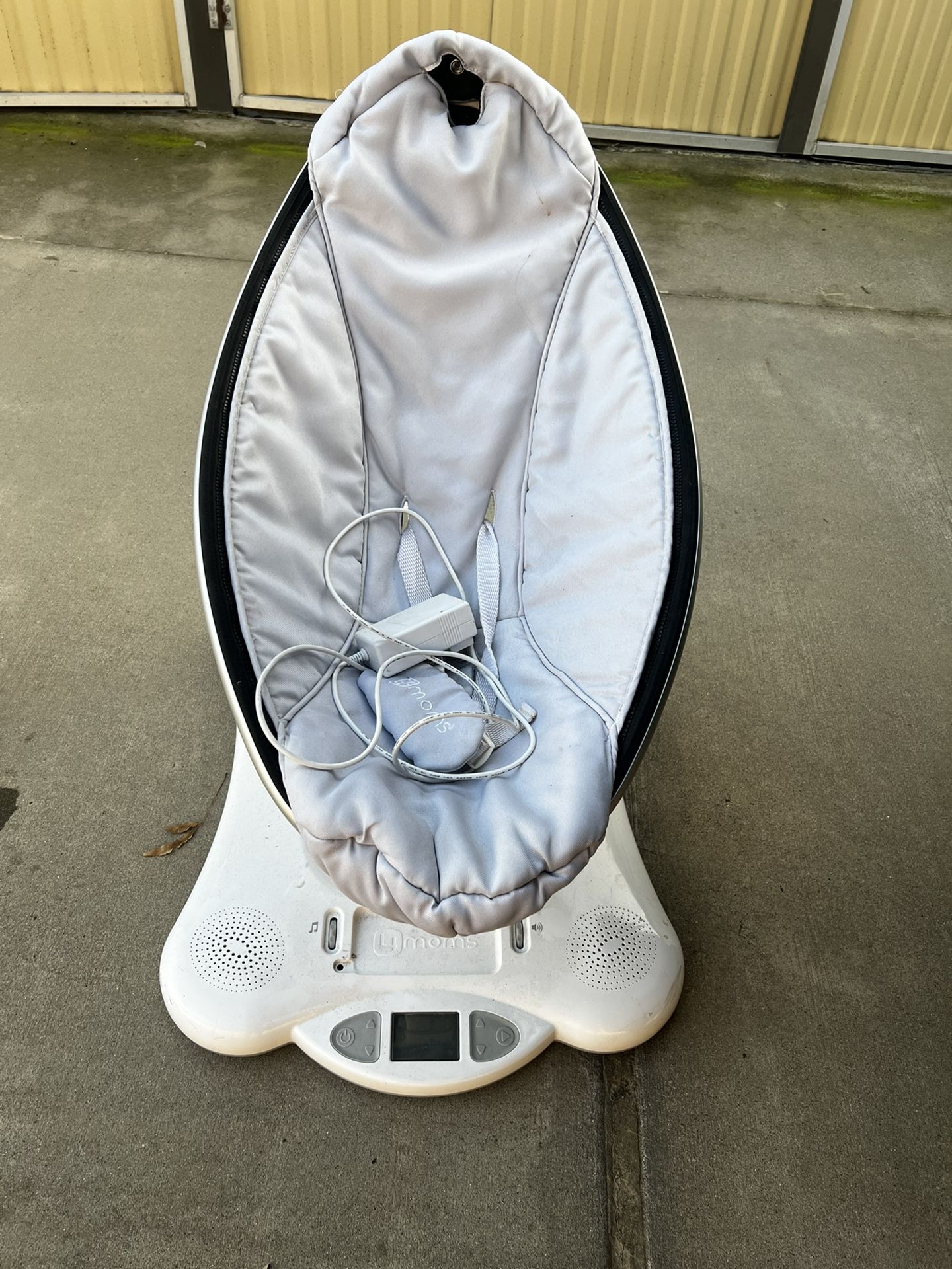 4Moms Mamaroo Swing