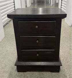 MID CENTURY MODERN SOLID RICH BIRCH WOOD ESPRESSO BROWN 3 DRAWER CHEST NIGHTSTAND IN NEW CONDITION
