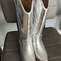 Boots New