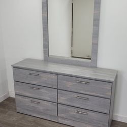 Grey Dresser With Mirror 