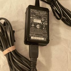 Sony AC-LS5 AC Power Adapter Output 4.2V 1.5A