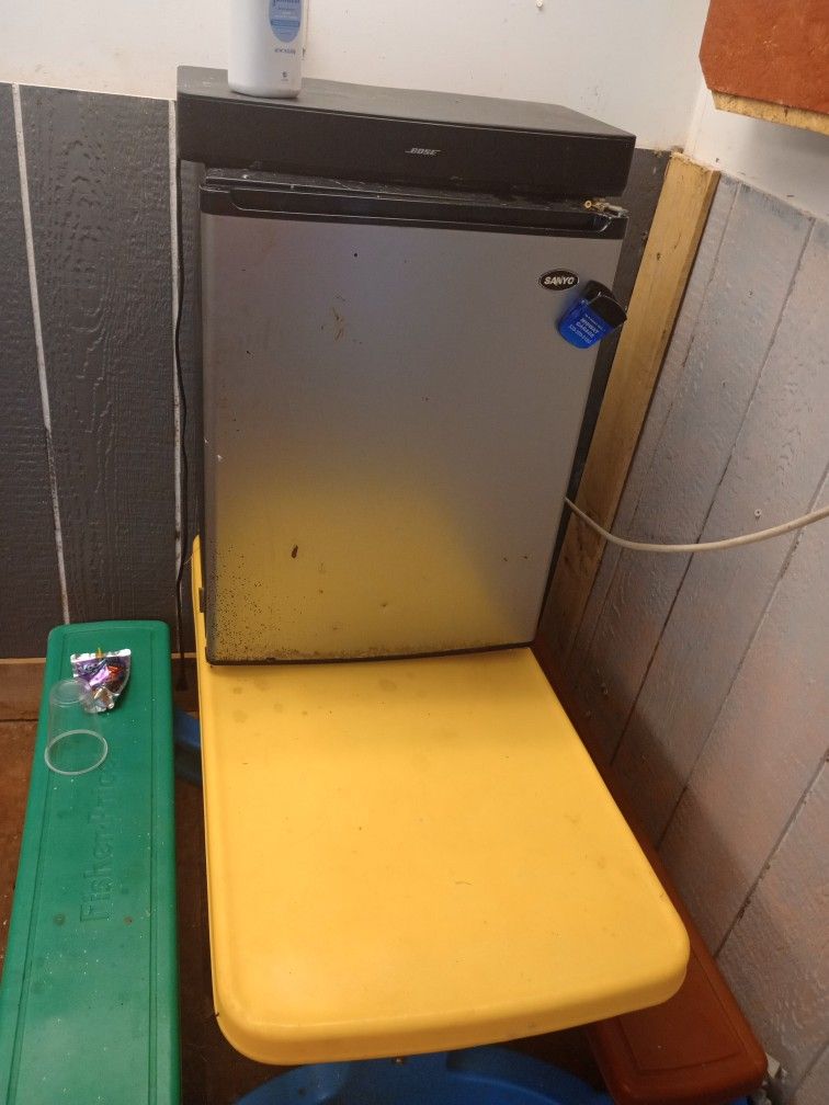 Mini Fridge