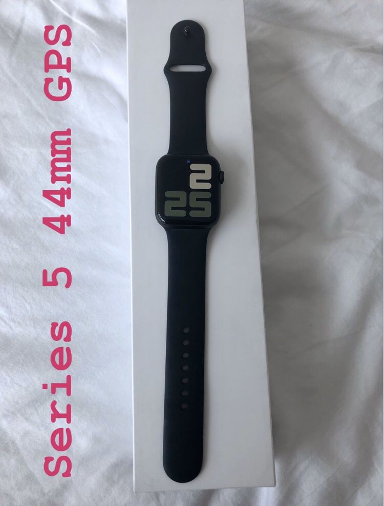 Apple Watch Series 5 44mm GPS