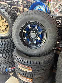 17” RACELINE WHEELS & 285/70R17 ARROYO AT
