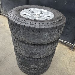 Colorado Z71 Rims Set Good Condition 
