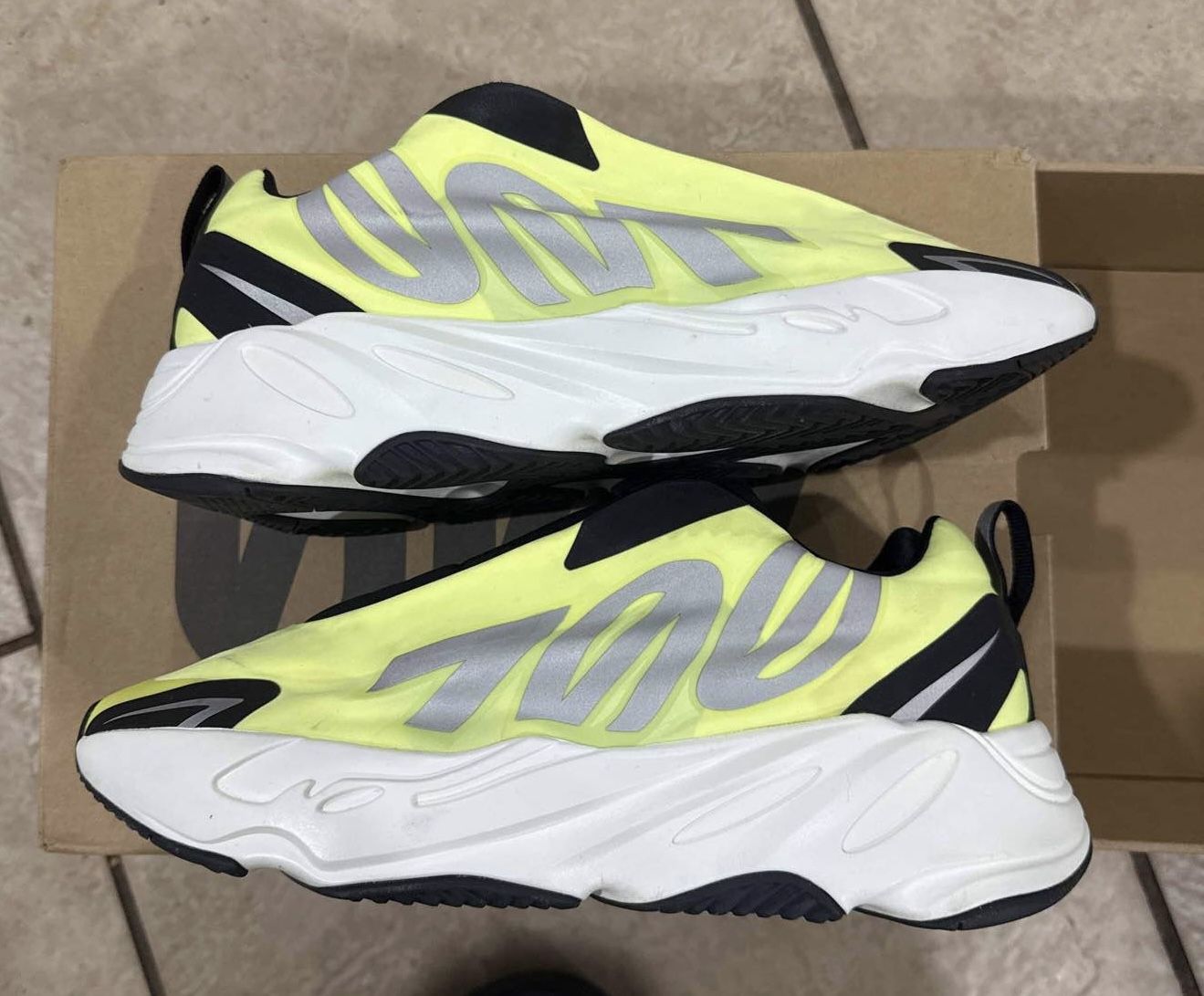 Yeezy Boost 700 MNVN Laceless 'Phosphor'
