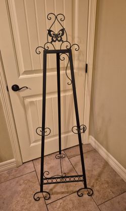 Easel