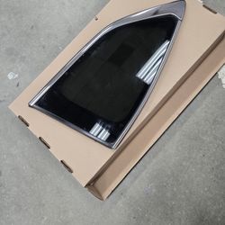 Subaru Ascent Glass Part