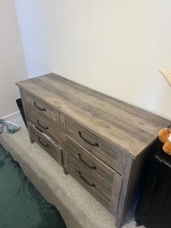Free dresser, one broken drawer