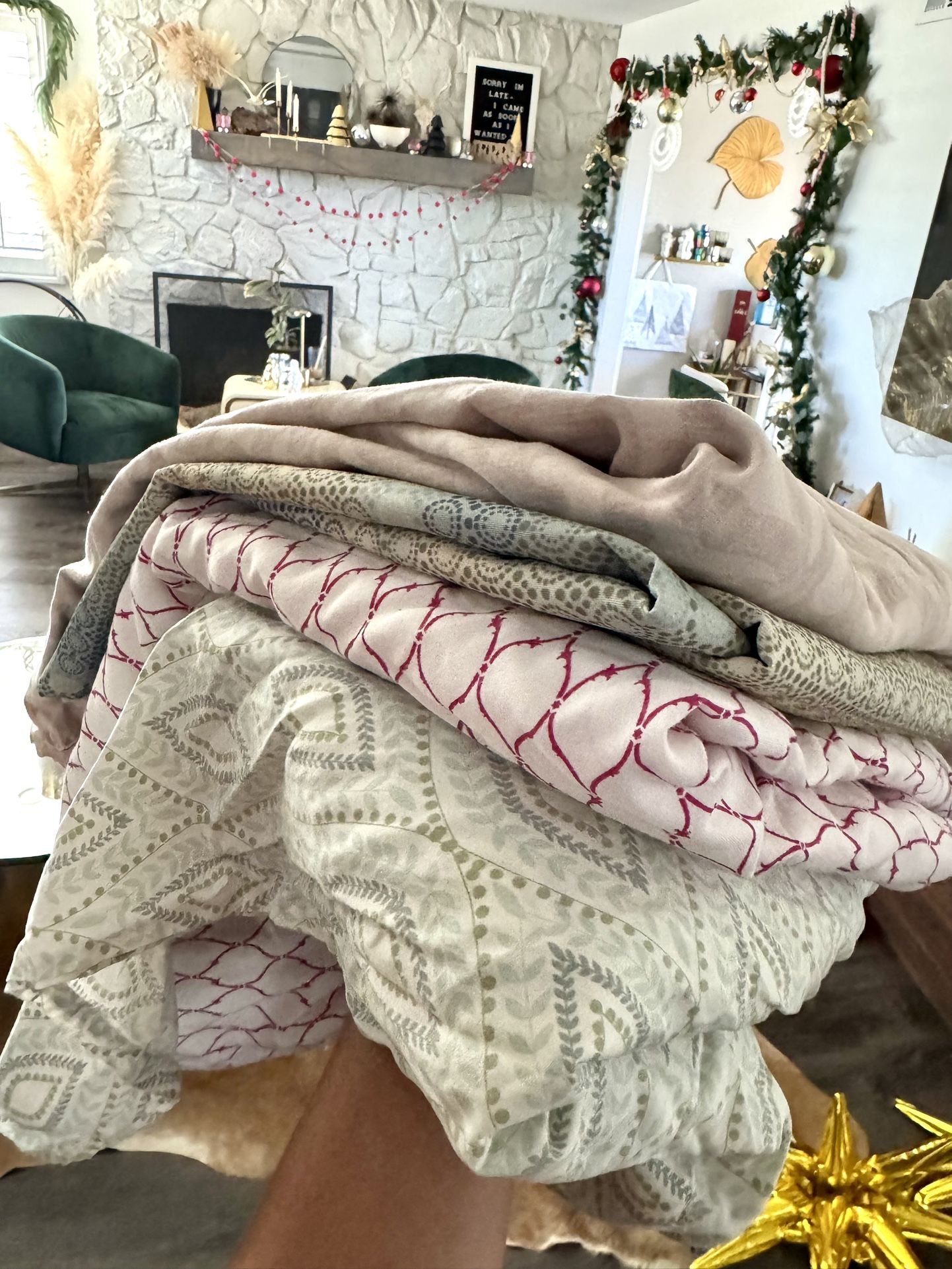 FREE Fabric / Curtains Pink White Blue Print