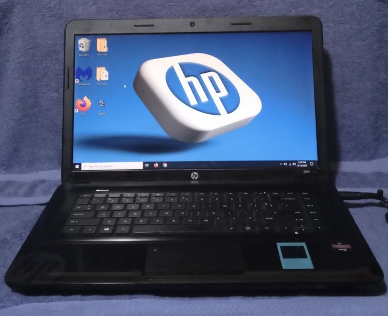 Laptop With Travel Bag