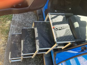 Light Weight Auto Car Home  Pet Dog Ramp Stairs Steps Stair Step Folding Like New