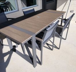 Table patio