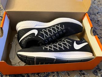 Woman’s Nike Shoes Size 8.5 Black