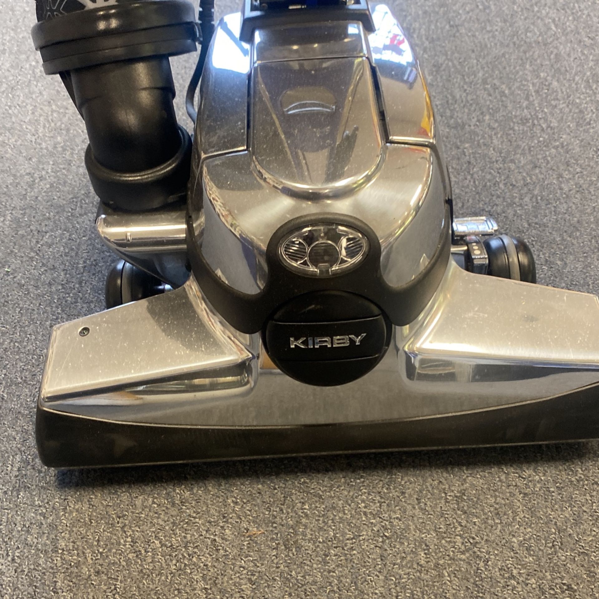 Kirby G10 Vacuum With Accessories 