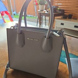 Michael Kors Purse With Little Wallet 