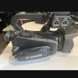 Canon XA30 Professional HD Camcorder with 20x Optical Zoom
