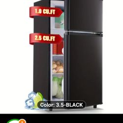 Mini refrigerator With freezer